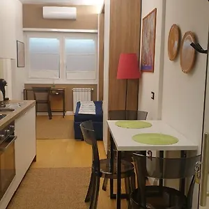 Raffinato Metro A Appartamento